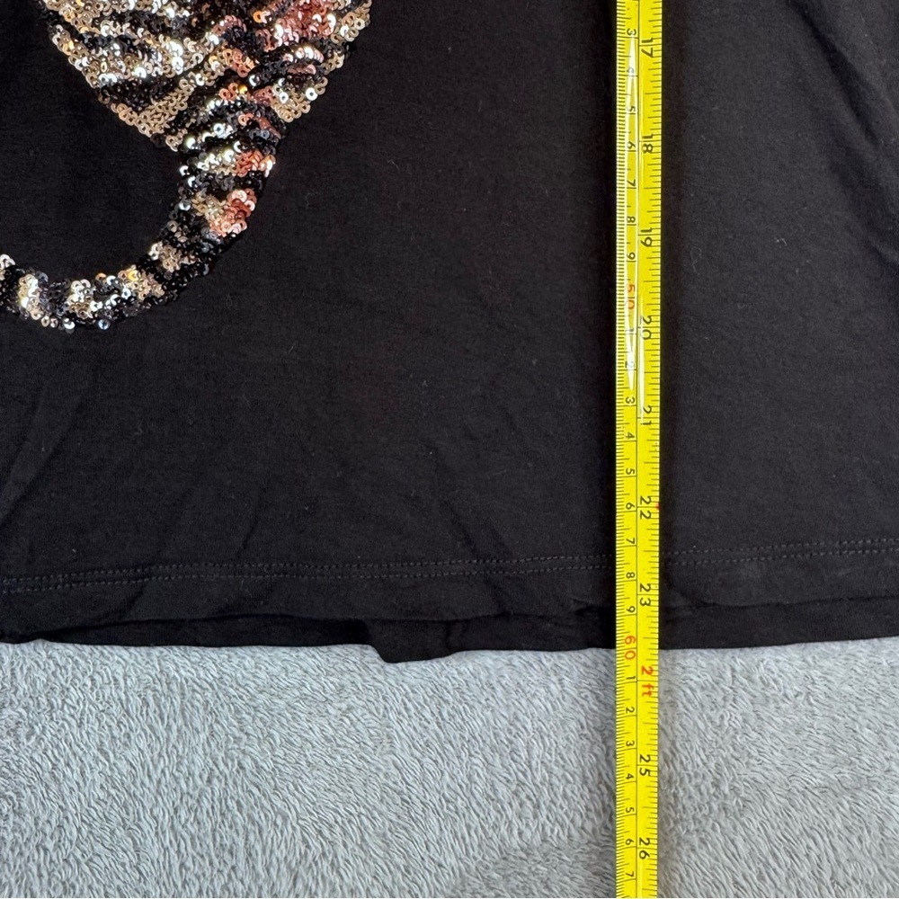 H&M Black Sequins Tiger Graphic Tee - Picture 12 of 16